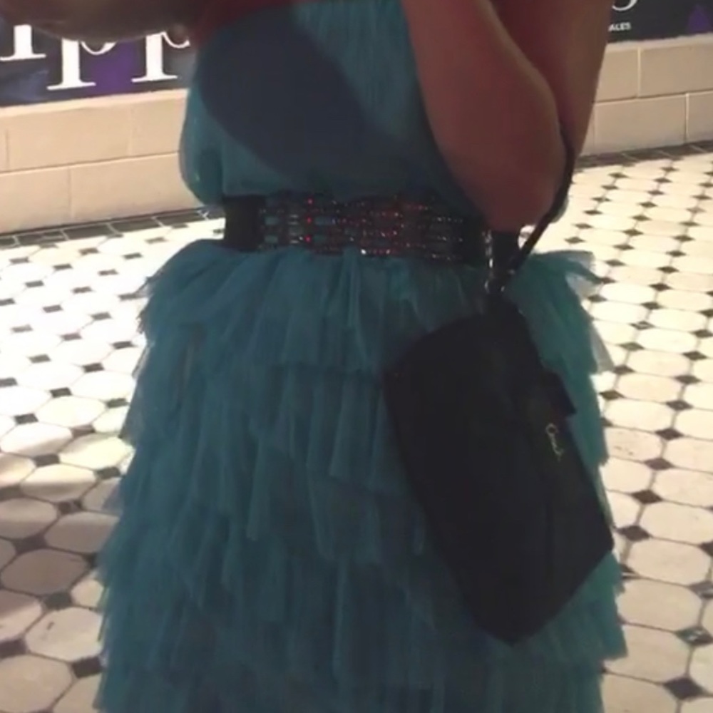 BCBG Statement Belt - Picture 7 of 9